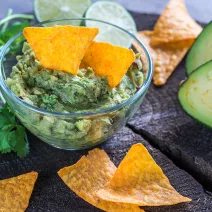 Recept za guacamole s chlorellom i moringom
