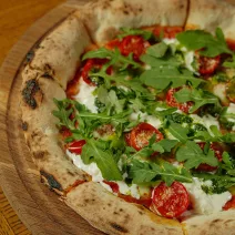 Keto pizza s ljuskom psilijuma