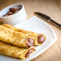 Palačinke od tapioke bez glutena s domaćom čokoladnom kremom